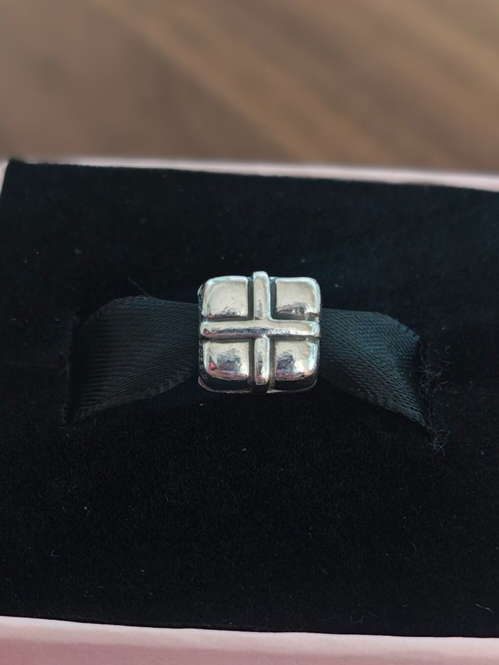 Authentic Pandora Retired Sterling Silver Gift or Present Charm - 790300 - Picture 7 of 10